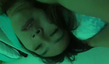 Sarah sex filmy do ogladania Young ogromny czarny kogut