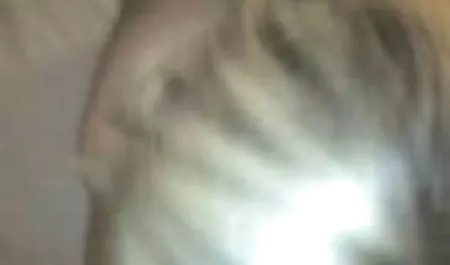 Jako że jesteś na kolanach sexfilmy red głaszcząc jego twarz